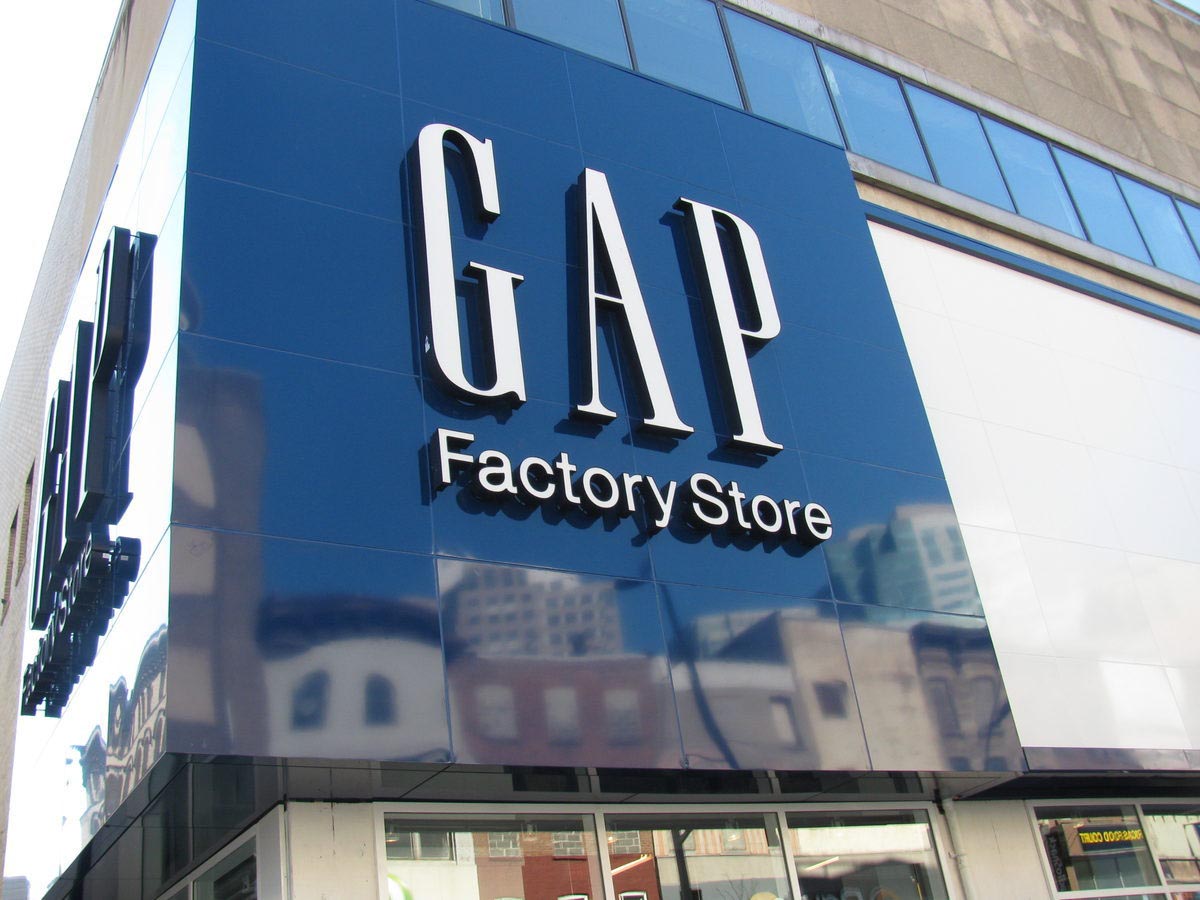 Gap sigue cayendo en las ventas y acusa al marketing 